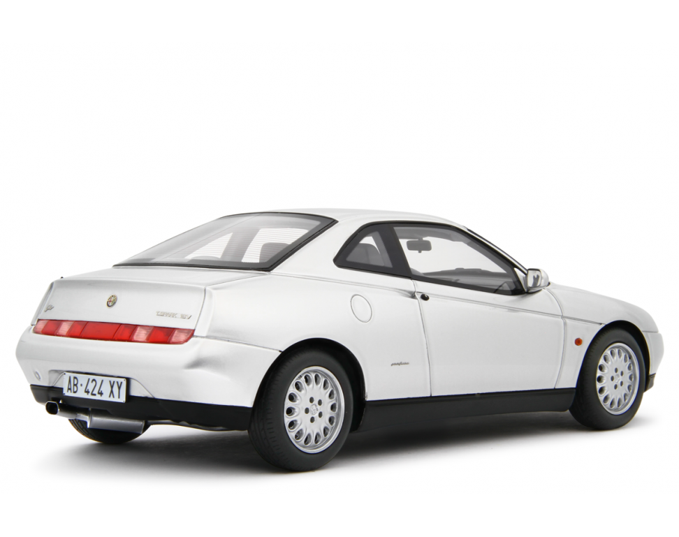 Alfa Romeo GTV 2.0 T.Spark 16V 1995 Grigio Chiaro Metallizzato 1:18 - 91744