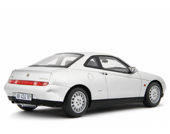 Alfa Romeo GTV 2.0 T.Spark 16V 1995 Grigio Chiaro Metallizzato 1:18 - 91744