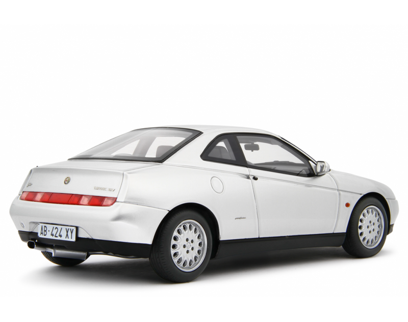 Alfa Romeo GTV 2.0 T.Spark 16V 1995 Grigio Chiaro Metallizzato 1:18 - 91744