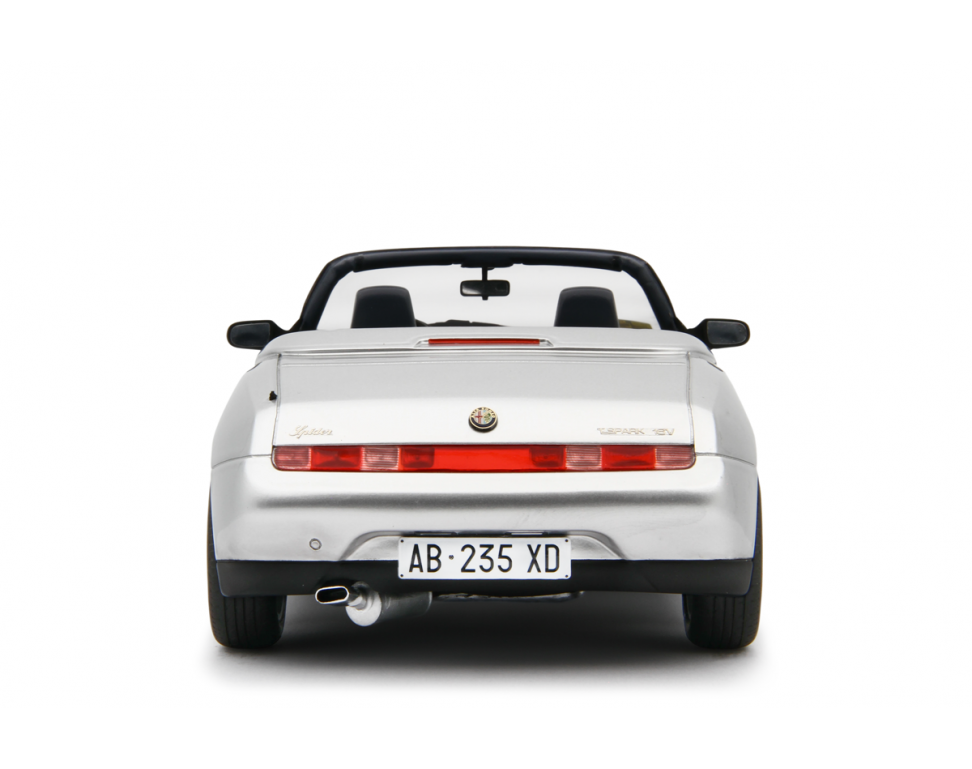 Alfa Romeo Spider 2.0 T.Spark 16V 1995 Grigio Chiaro Metallizzato 1:18 - 91795