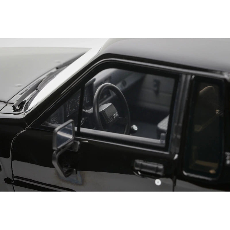 Toyota Hilux SR5 1985 Glossy Black 202 Pick up 1:18 - 91853