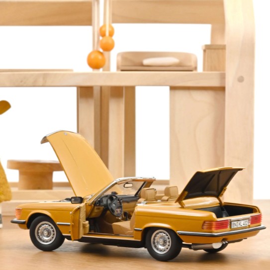 Mercedes-Benz 450 SL 1975 Cayenne Orange 1:18 - 92230