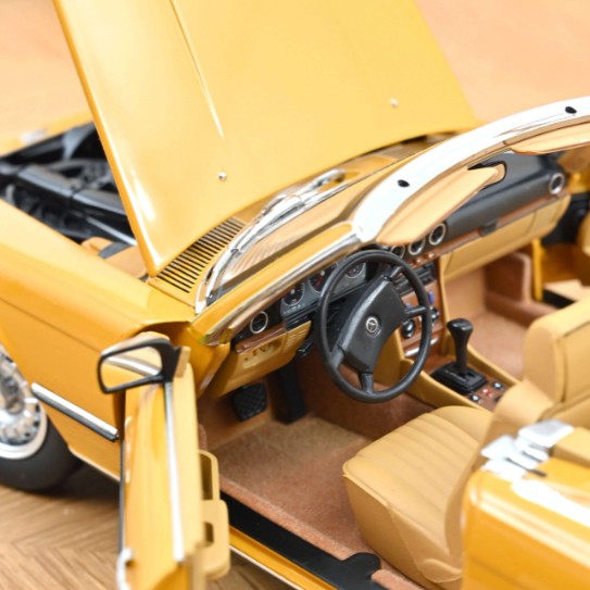 Mercedes-Benz 450 SL 1975 Cayenne Orange 1:18 - 92231
