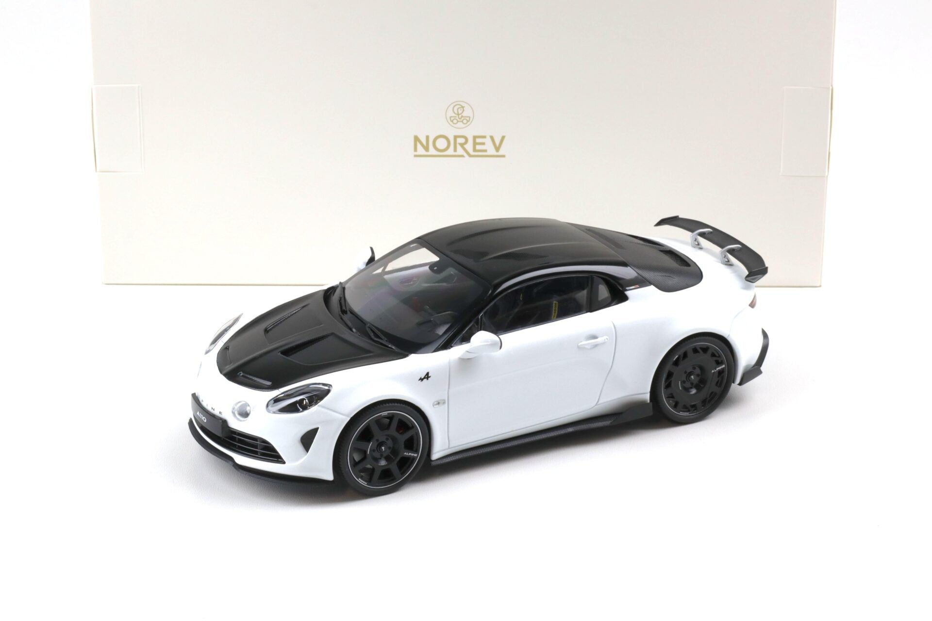 Alpine A110 R 2024 White Iridescent 1:18 - 92287