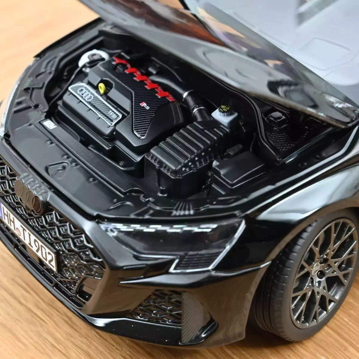 Audi RS 3 (8Y) 2025 Mythos Black 1:18 - 92310