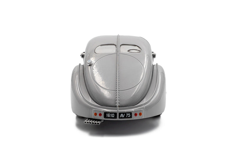 Bugatti Atlantic Type 57 SC 1937 Silver Mat 1:18 - 92407