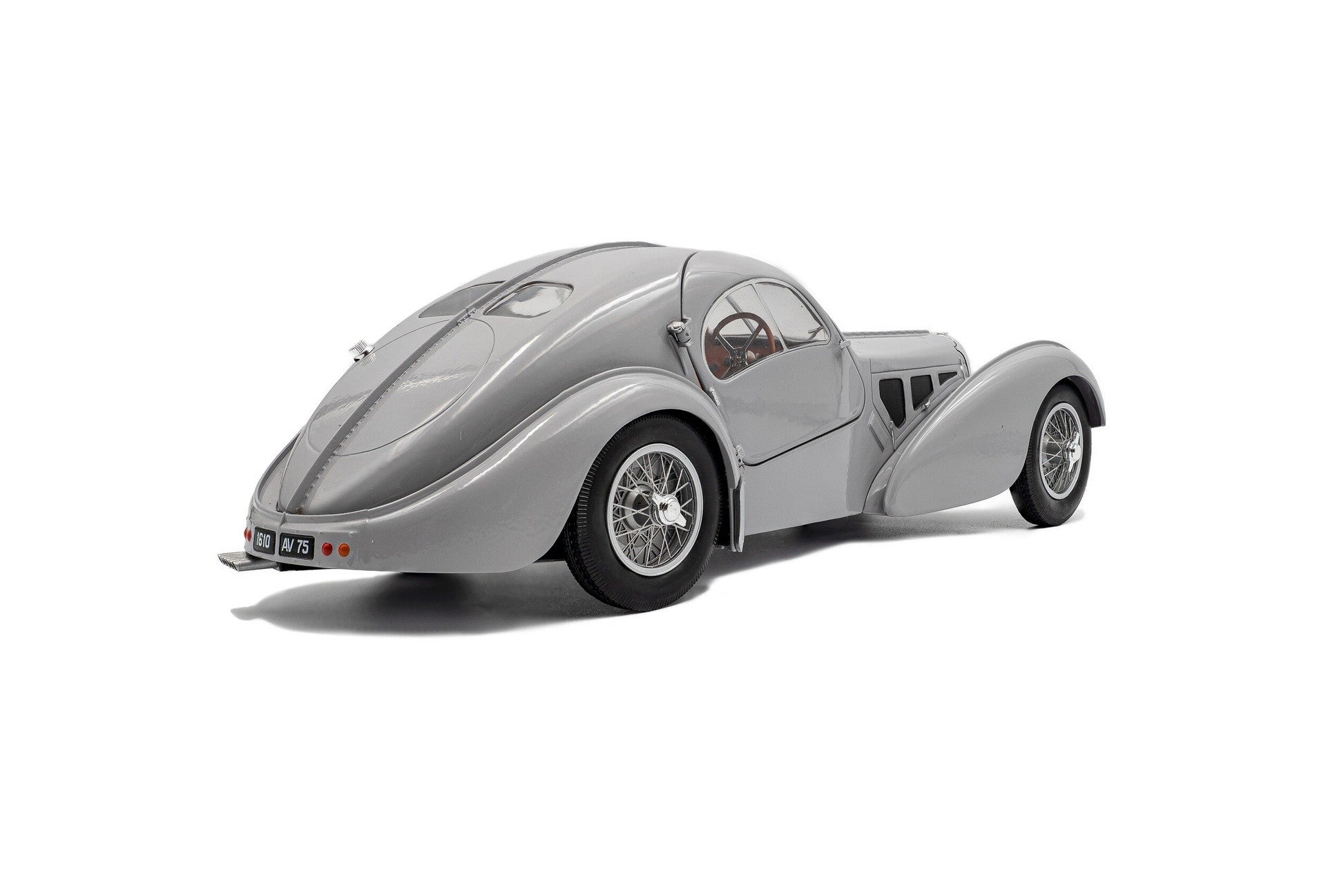 Bugatti Atlantic Type 57 SC 1937 Silver Mat 1:18 - 92408