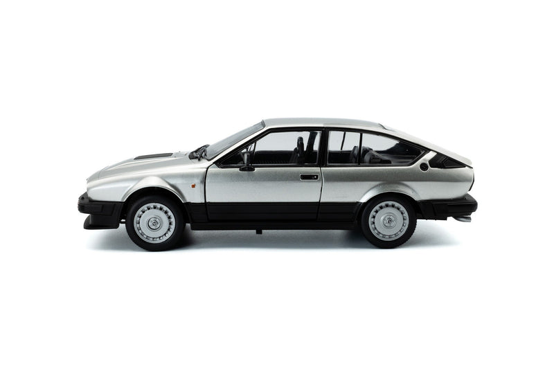 Alfa Romeo GTV6 1984 Silver Metallic 1:18 - 92413
