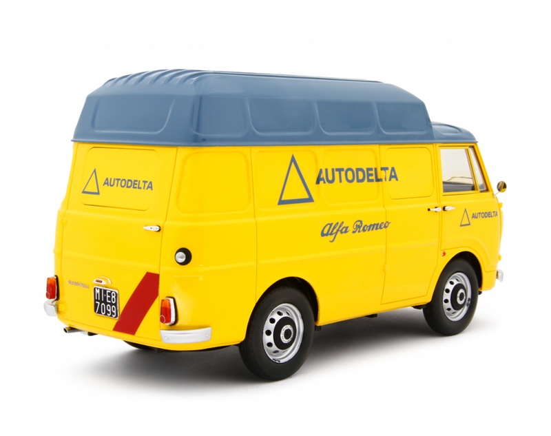 Alfa Romeo F12 Autocarro Tetto Sopralzato 1967 Assistenza Gara Autodelta 1:18-2