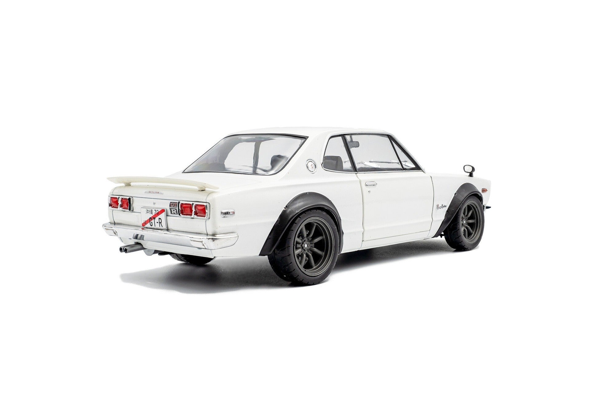 Nissan Skyline (C10) 1970 "Hakosuka" Solido Works White 1:18 - 92519