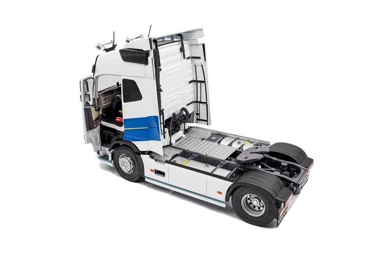 Volvo Trucks FH16 Globetrotter XL Goteborg Edition 1:24 - 92531
