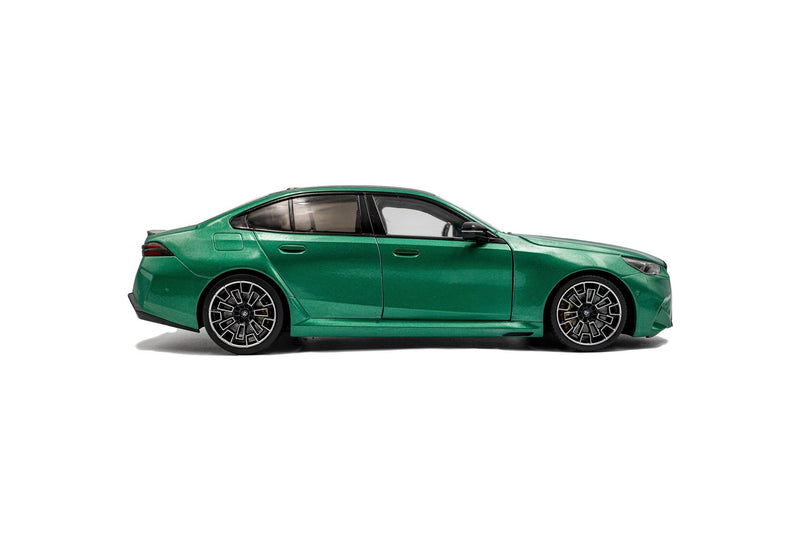 BMW M5 (G90) M 2025 Isle of Man Green Metallic 1:18 - 92558