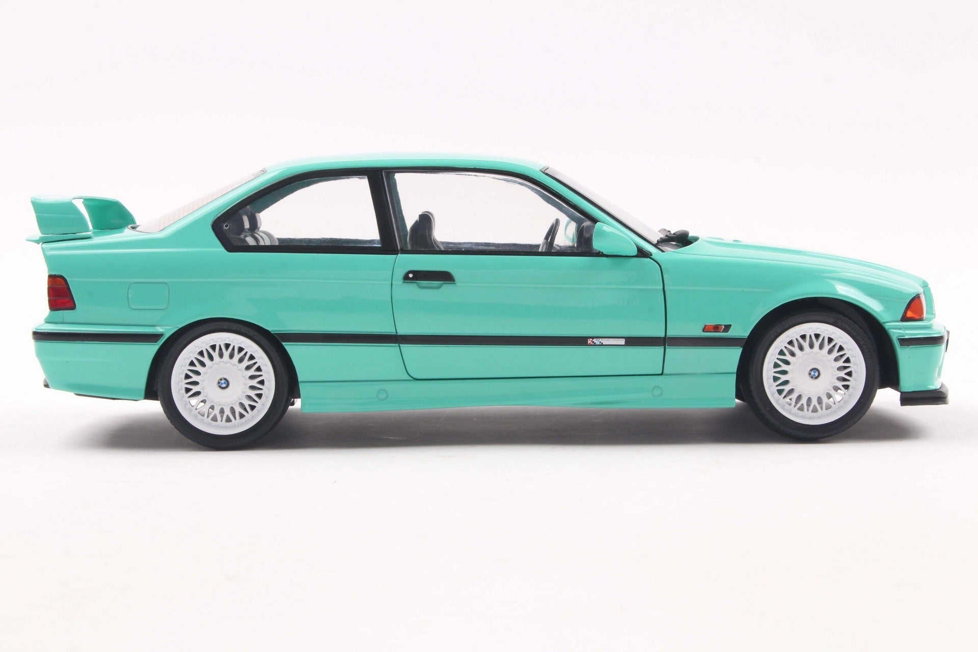 BMW M3 (E36) Coupé 1991 Mint Green 1:18 - 92615