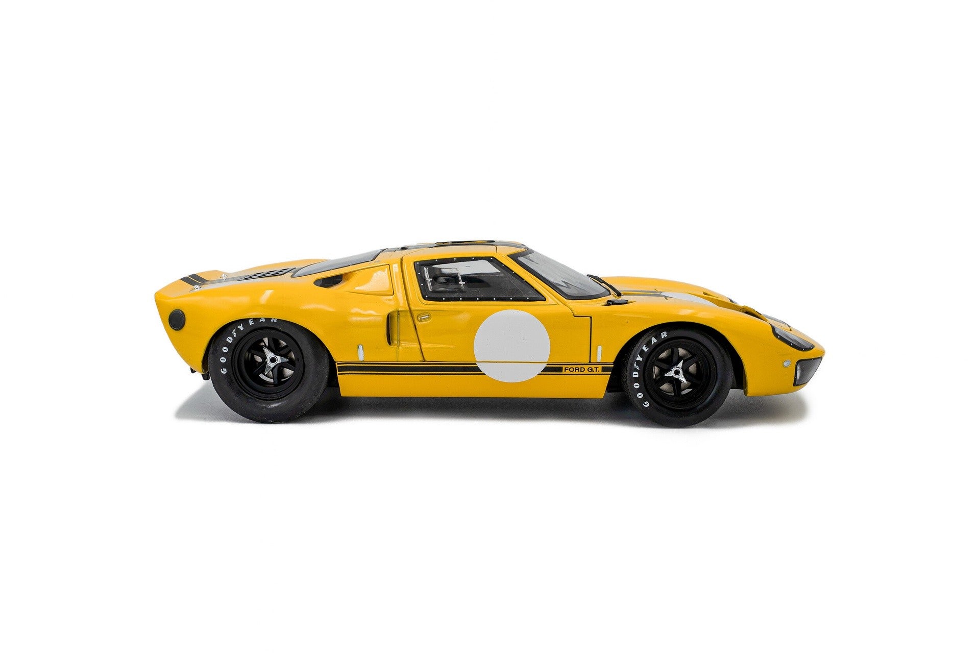Ford GT40 MK1 1968 Yellow - Black 1:18 - 92628