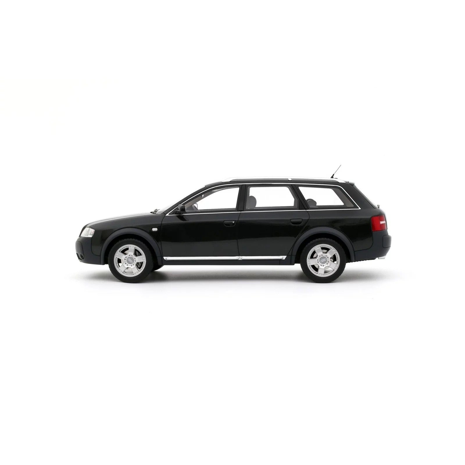 Audi A6 C6 All Road 2000 Brilliant Black 1:18 - 92682