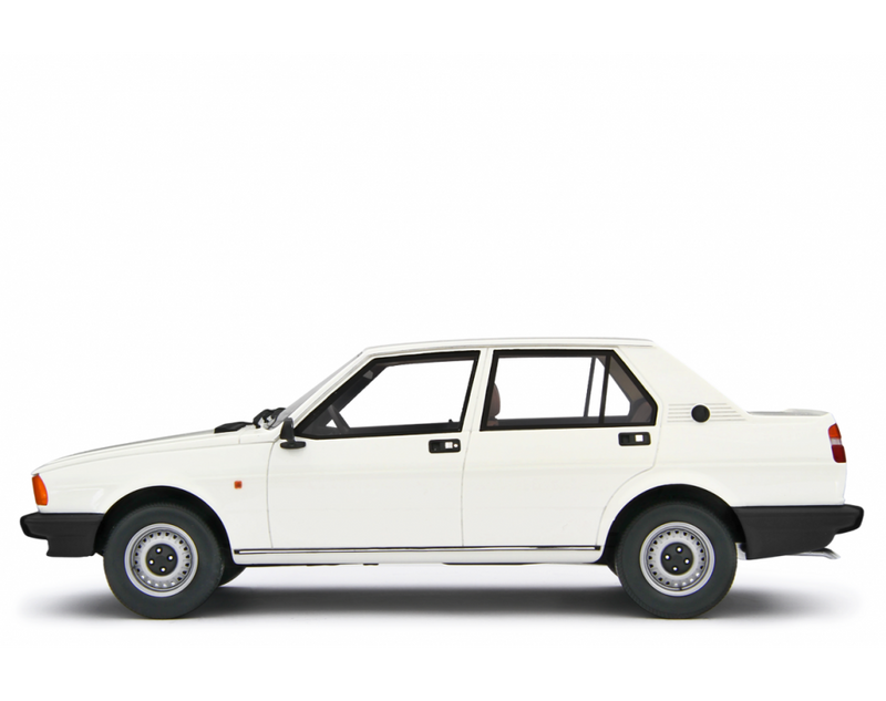 Alfa Romeo Giulietta 1.6 - 1.8 1980 Bianco Capodimonte 1:18 - 92724