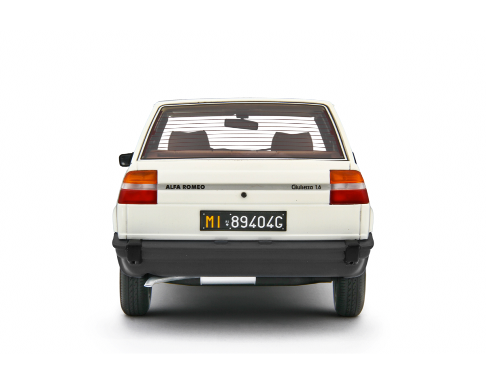 Alfa Romeo Giulietta 1.6 - 1.8 1980 Bianco Capodimonte 1:18 - 92725