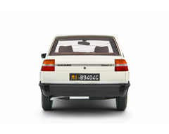 Alfa Romeo Giulietta 1.6 - 1.8 1980 Bianco Capodimonte 1:18 - 92725