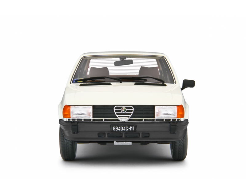 Alfa Romeo Giulietta 1.6 - 1.8 1980 Bianco Capodimonte 1:18 - 92726