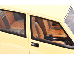 Alfa Romeo Giulietta 1.6 - 1.8 1980 Avorio 1:18 - 92754