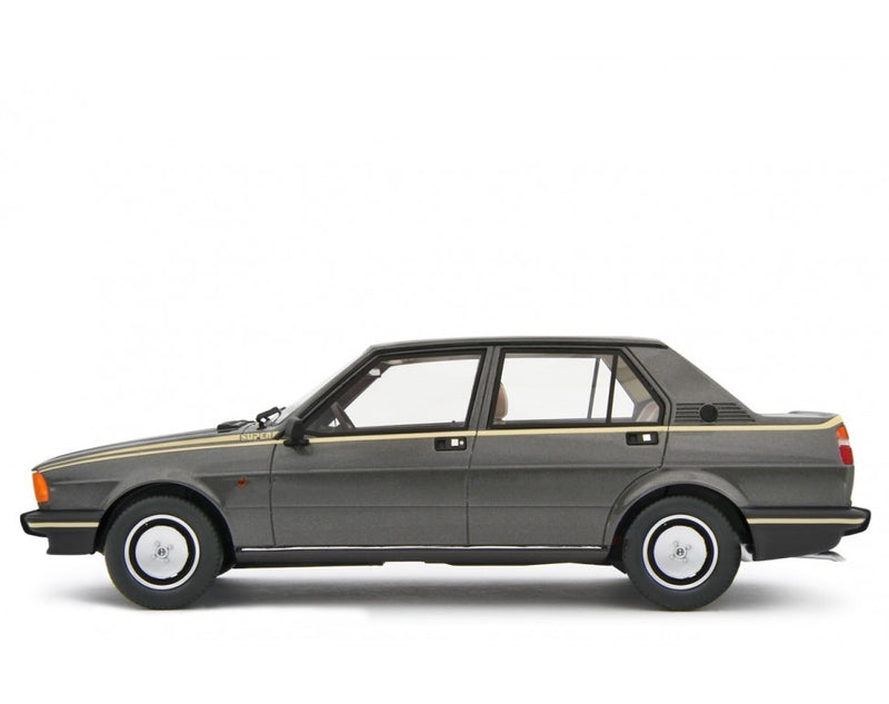 Alfa Romeo Giulietta 2.0 Super 1981 Grigio Nube 1:18 - 92762