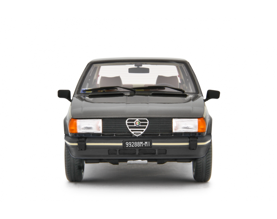 Alfa Romeo Giulietta 2.0 Super 1981 Grigio Nube 1:18 - 92763