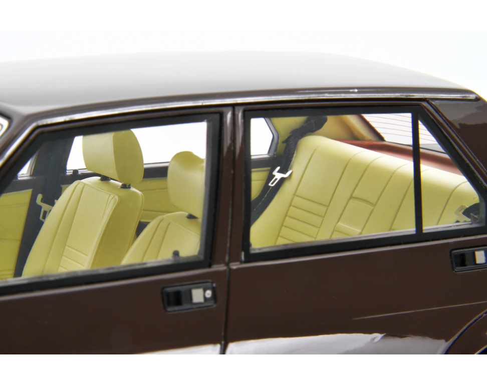 Alfa Romeo Giulietta 2.0 1980 Rosso Alfa 1:18 - 92776