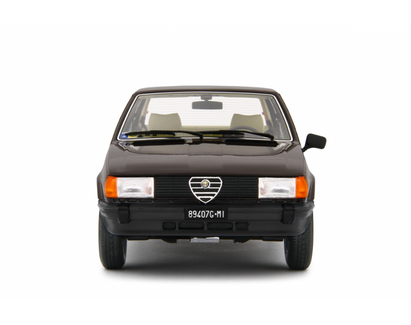 Alfa Romeo Giulietta 1.6 - 1.8 1980 Marrone Testa di Moro 1:18 - 92786