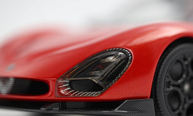 Alfa Romeo 33 Stradale 2025 Arancio Metallizzato con Teca 1:18 - 92877
