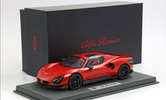 Alfa Romeo 33 Stradale 2025 Arancio Metallizzato con Teca 1:18 - 92880