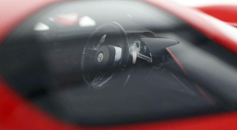Alfa Romeo 33 Stradale 2025 Rosso Alfa con Teca 1:18 - 92888