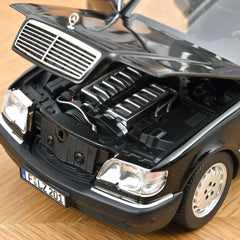 Mercedes-Benz S600 1997 Noir Obsidian metallisé 1:18 - 92959