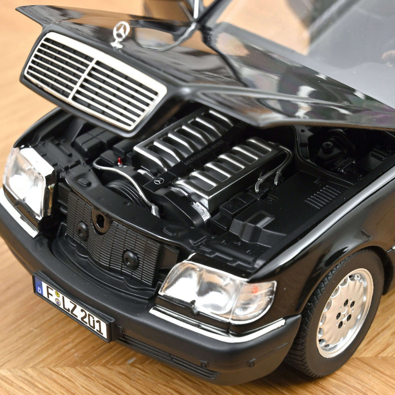 Mercedes-Benz S600 1997 Noir Obsidian metallisé 1:18 - 92959