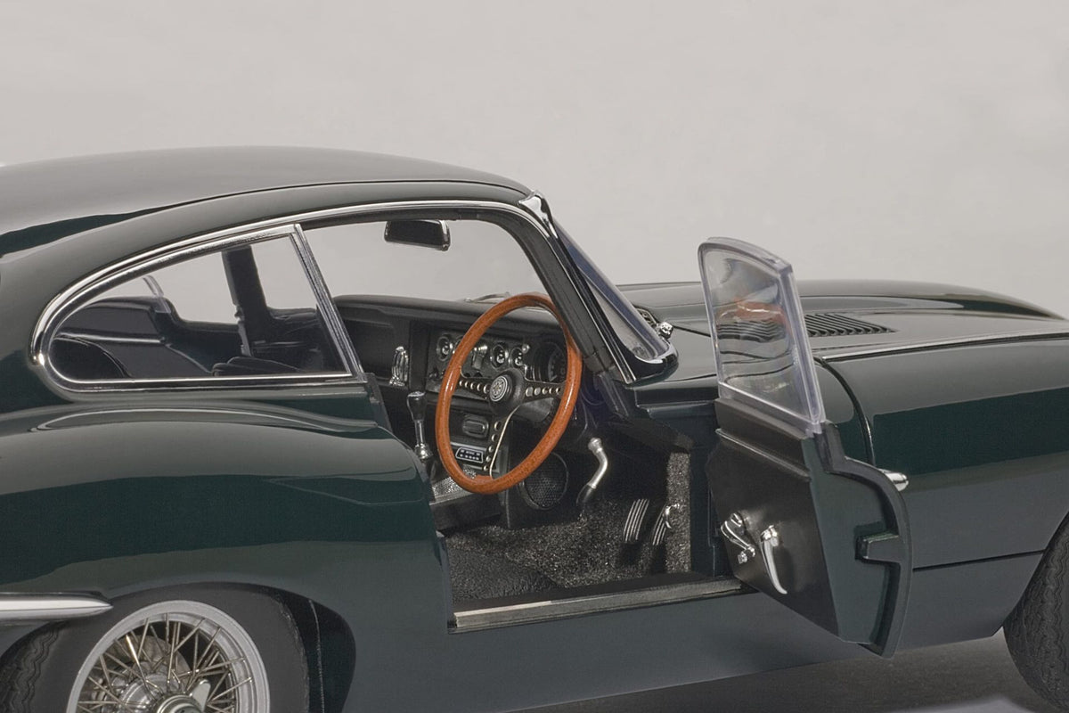 Jaguar E-Type Series I 3.8 Green 1:18-9
