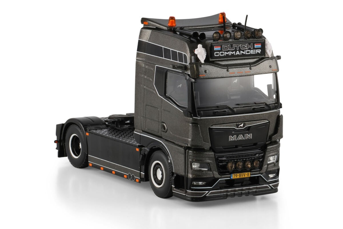 93067