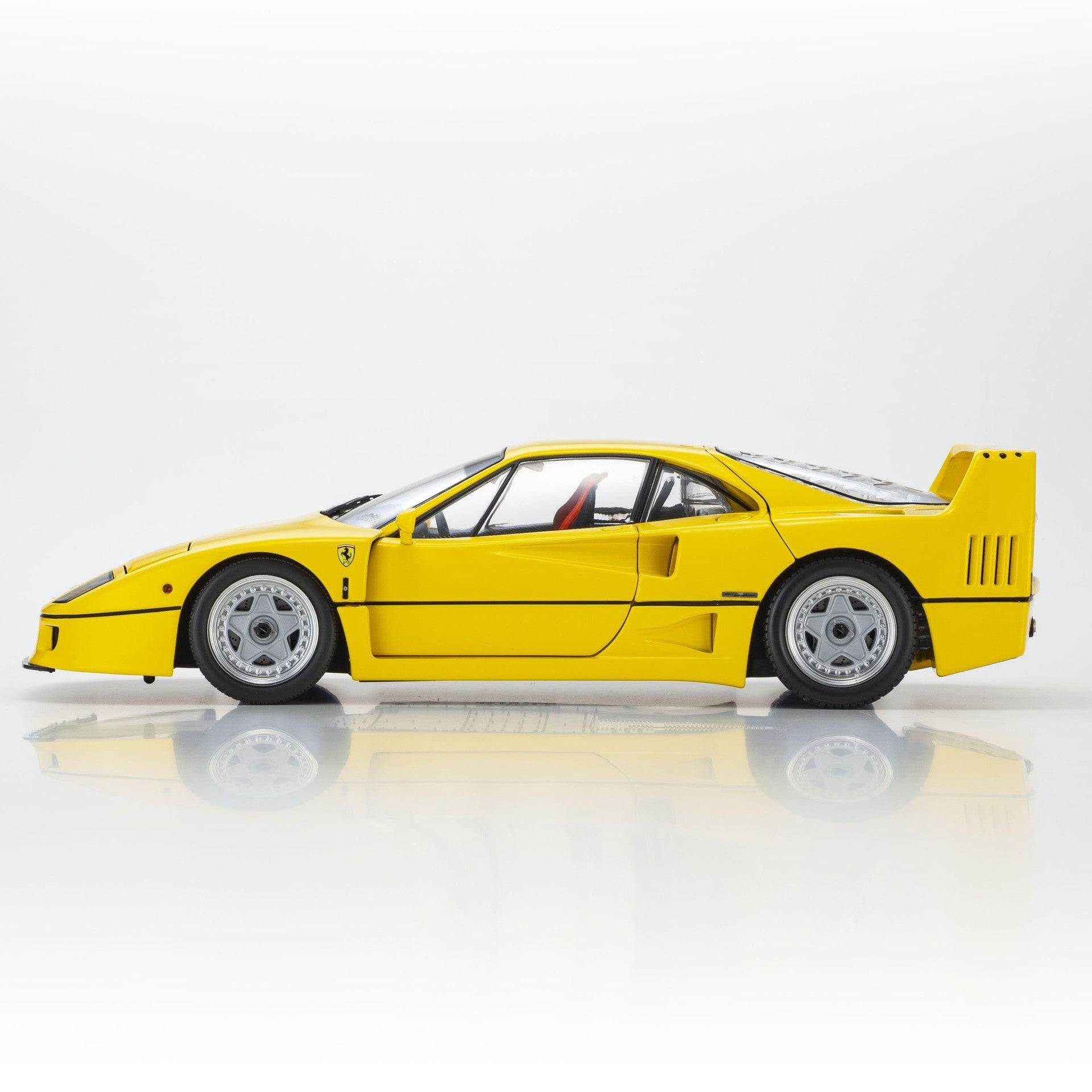 Ferrari F40 1987 Giallo Modena 1:18 - 93134