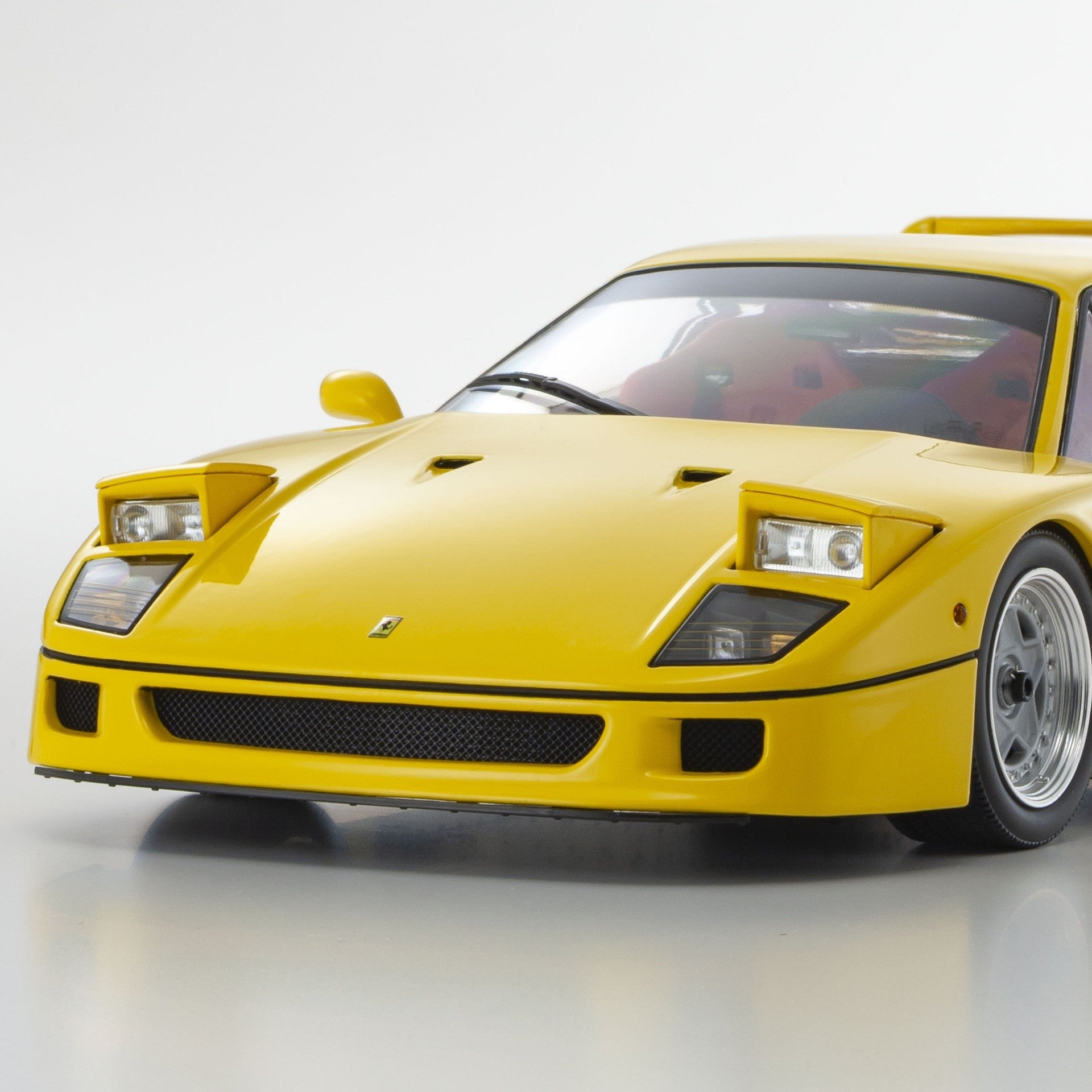 Ferrari F40 1987 Giallo Modena 1:18 - 93138