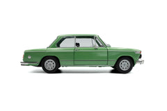 BMW 1602 1971 Green Taiga 1:18 - 93847