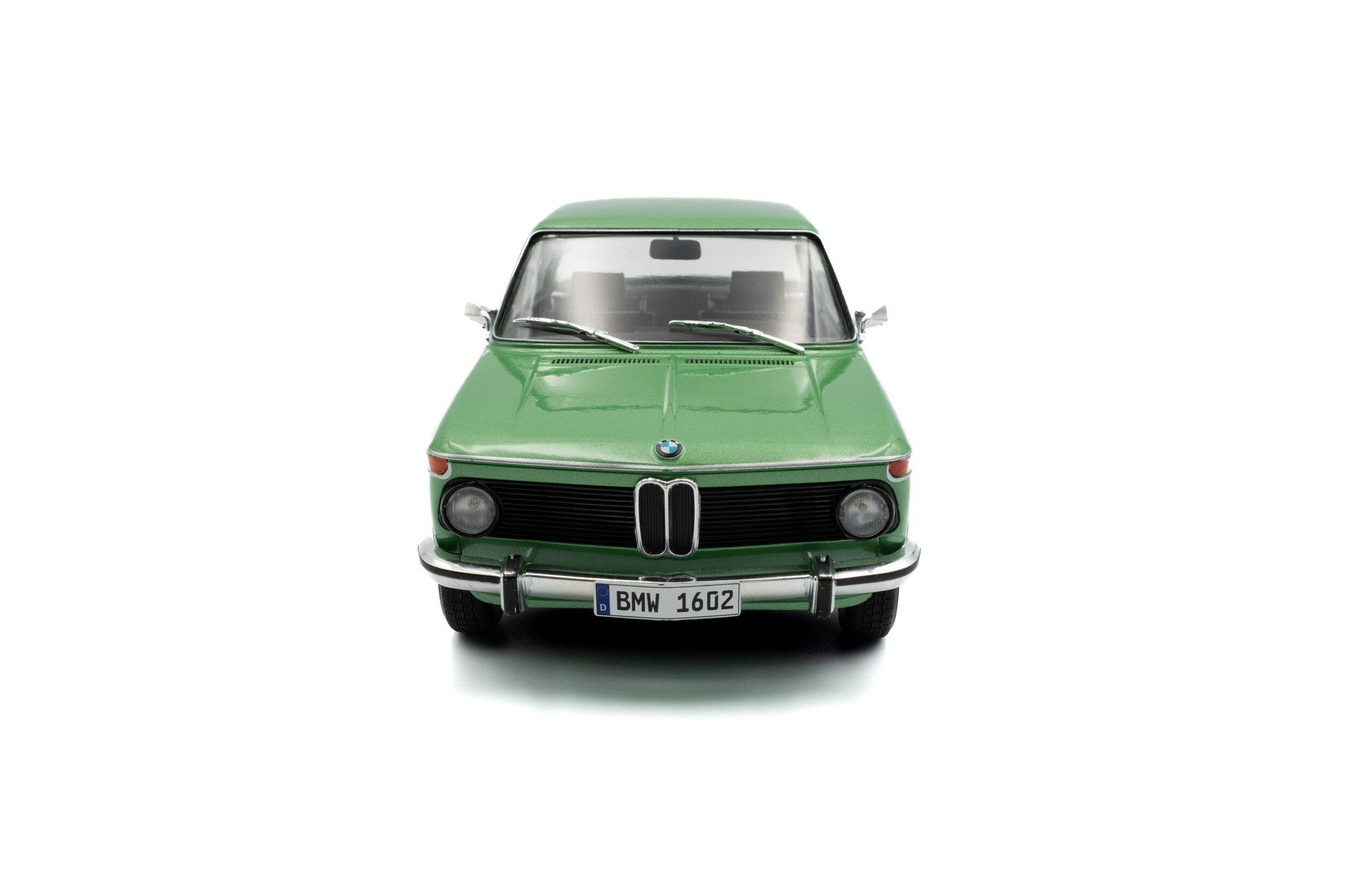 BMW 1602 1971 Green Taiga 1:18 - 93848