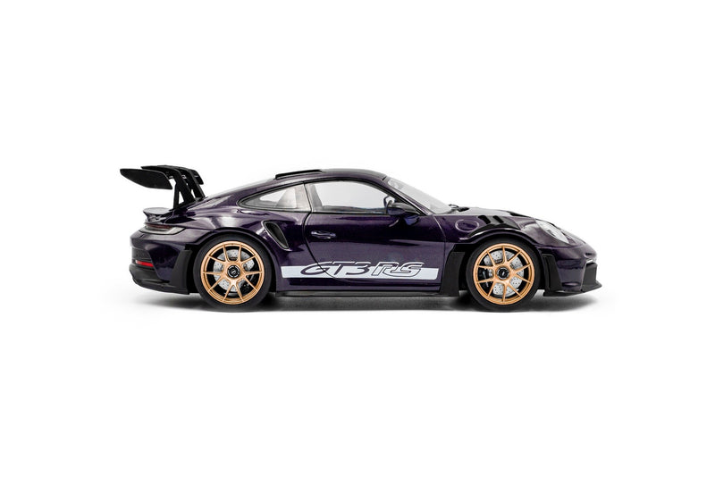 Porsche 911 (992) GT3 RS mit Weissach-Paket 2024 viola metallic 1:18 - 93865