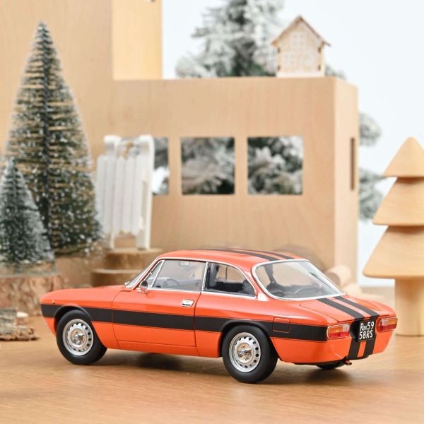 Alfa Romeo 2000 GTV 1973 Orange Black 1:18 - 93909