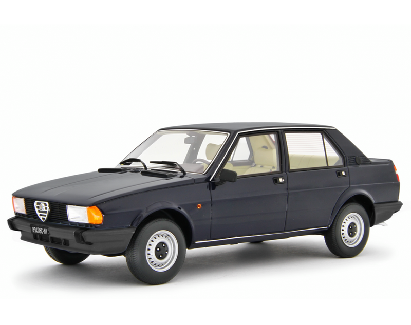 Alfa Romeo Giulietta 1.6 - 1.8 1980 Blu Olandese 1:18 - 94052