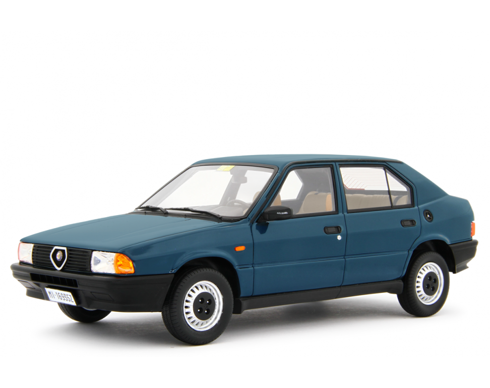 Alfa Romeo 33 1.3S Edizione 1985 Verde 1:18 - 94075