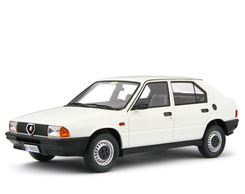 Alfa Romeo 33 1.3S Edizione 1985 Bianco 1:18 - 94091