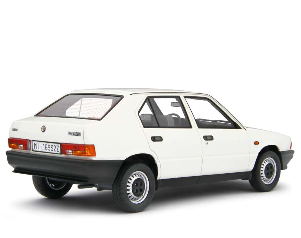 Alfa Romeo 33 1.3S Edizione 1985 Bianco 1:18 - 94092