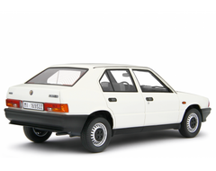 Alfa Romeo 33 1.3S Edizione 1985 Bianco 1:18 - 94092