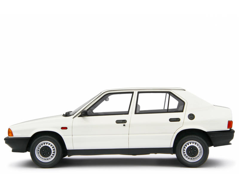 Alfa Romeo 33 1.3S Edizione 1985 Bianco 1:18 - 94093