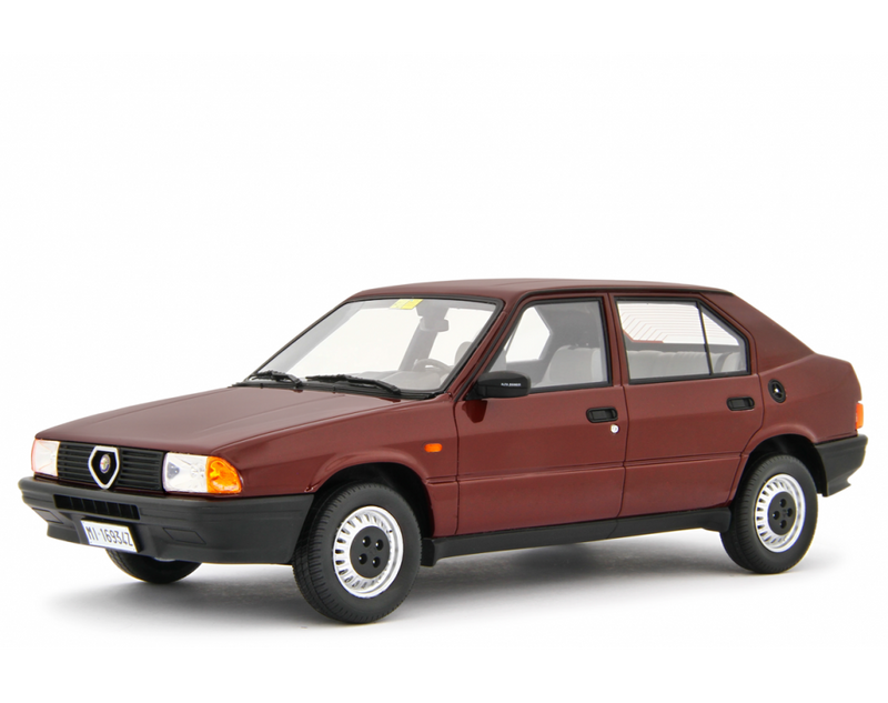 Alfa Romeo 33 1.3S Edizione 1985 Rosso amaranto 1:18 - 94145