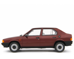 Alfa Romeo 33 1.3S Edizione 1985 Rosso amaranto 1:18 - 94147
