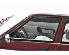 Alfa Romeo 33 1.3S Edizione 1985 Rosso amaranto 1:18 - 94154